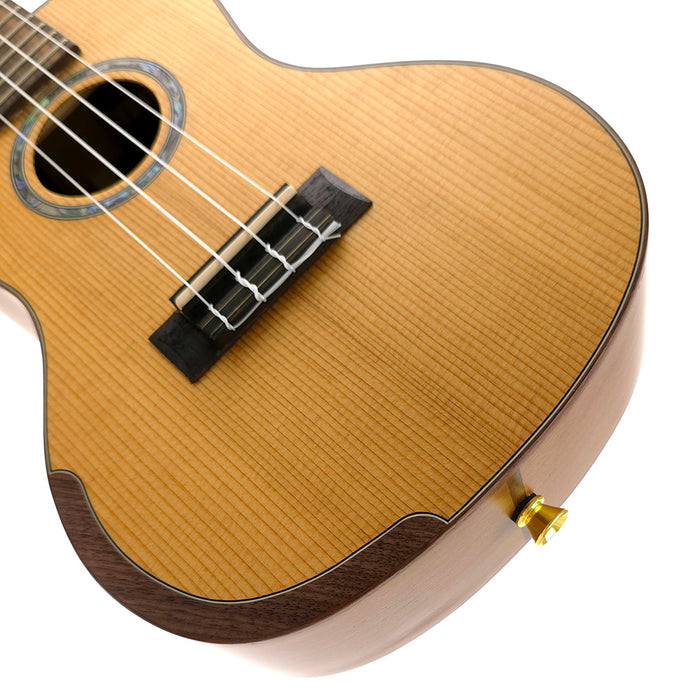 Baton Rouge rECO Series Fichte/Elsbeere Konzert Ukulele (UTW-C) Gurtpin