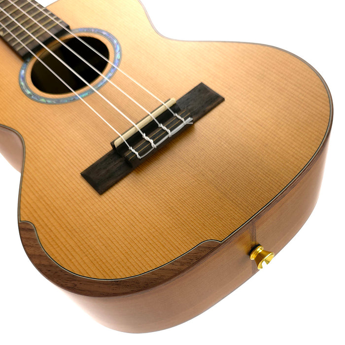 Baton Rouge rECO Series Fichte/Elsbeere Tenor Ukulele (UTW-T) Gurtpin