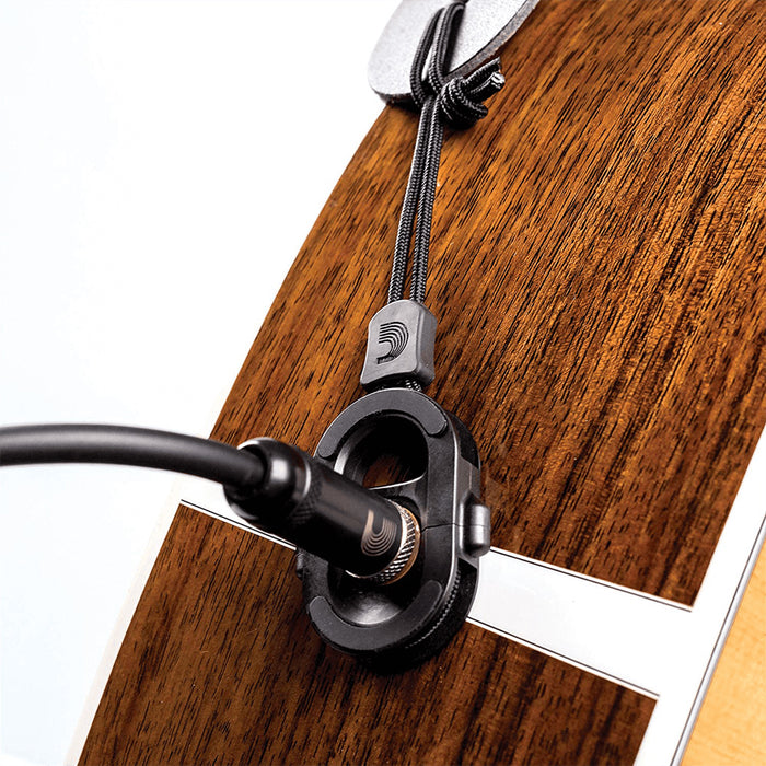 D'Addario CinchFit Tonabnehmeradapter installiert