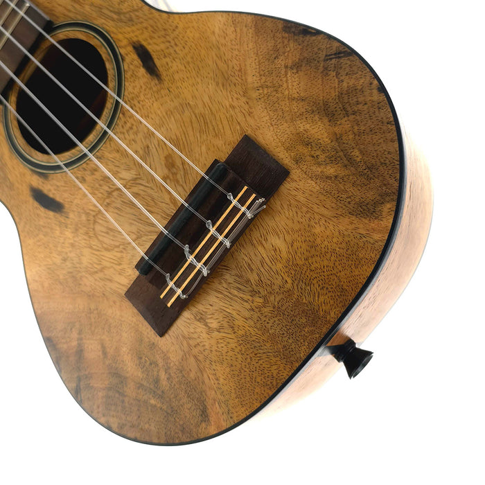 Gurtpin der Kala Longneck Sopran-Ukulele aus Spalted Mango