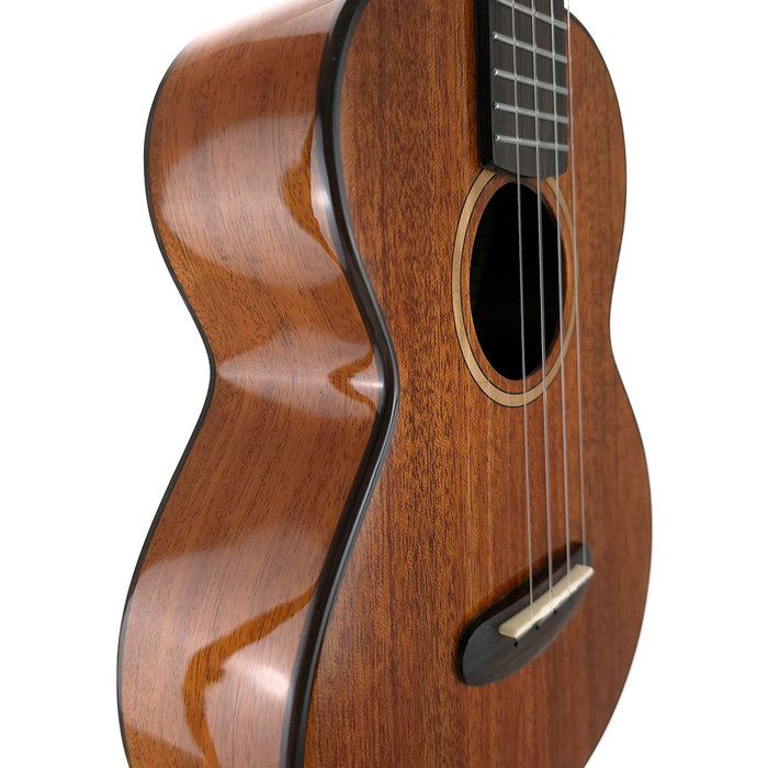 Kala x Uke Supply Solid Top Mahagoni Gloss Tenor Ukulele detail