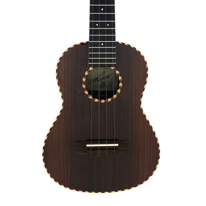 Detailansicht der Decke mit verziertem Schallloch der Millar BR 260 WG Tenor-Ukulele