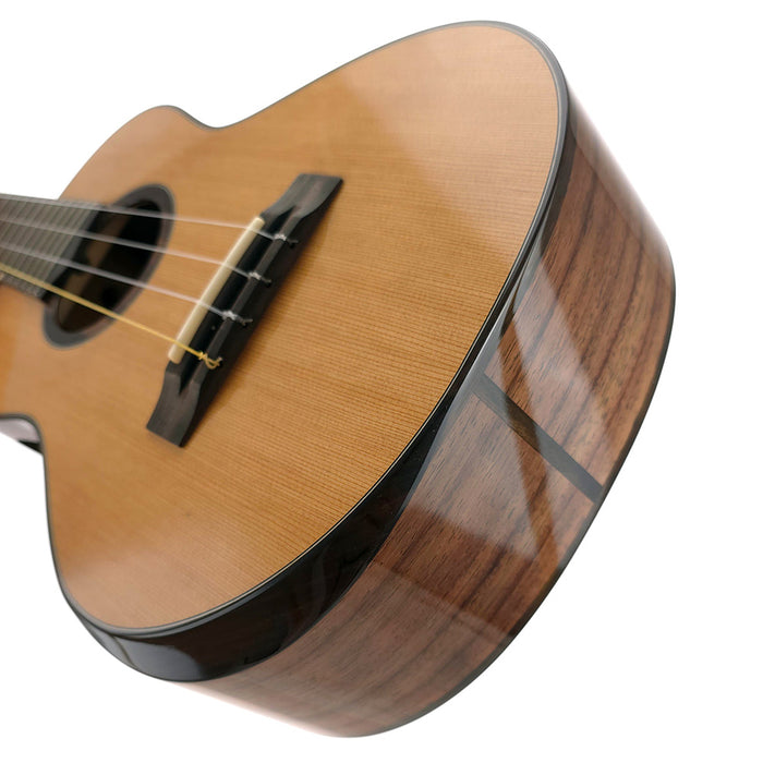'Oli Cedar/Rosewood Gloss Tenor Ukulele L2-TCR #2501368 Armrest
