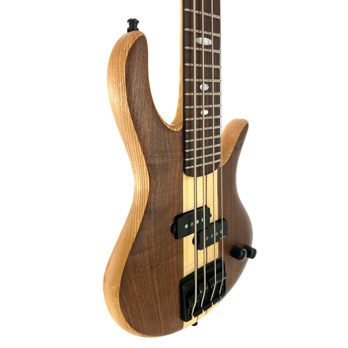 Taju Esche/Tineo P-Style Solid Body Short Scale Bass